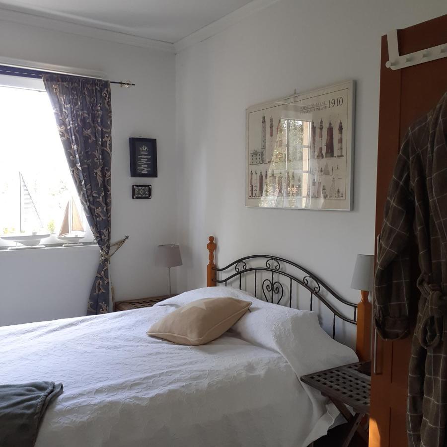 Room In Villa Emilia Espoo Bagian luar foto