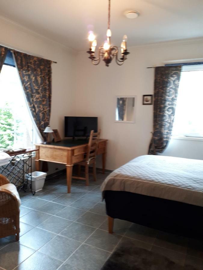 Room In Villa Emilia Espoo Bagian luar foto